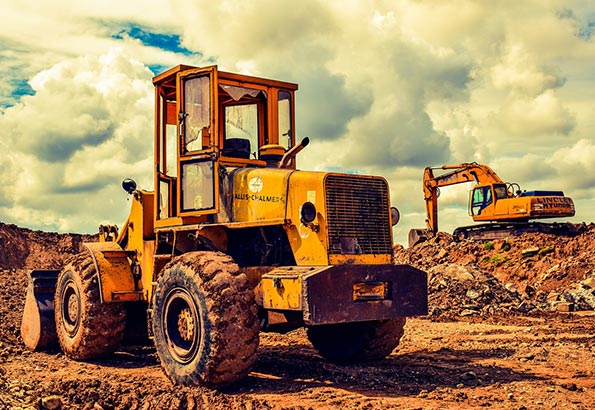 挖掘机与推土机的比较分析